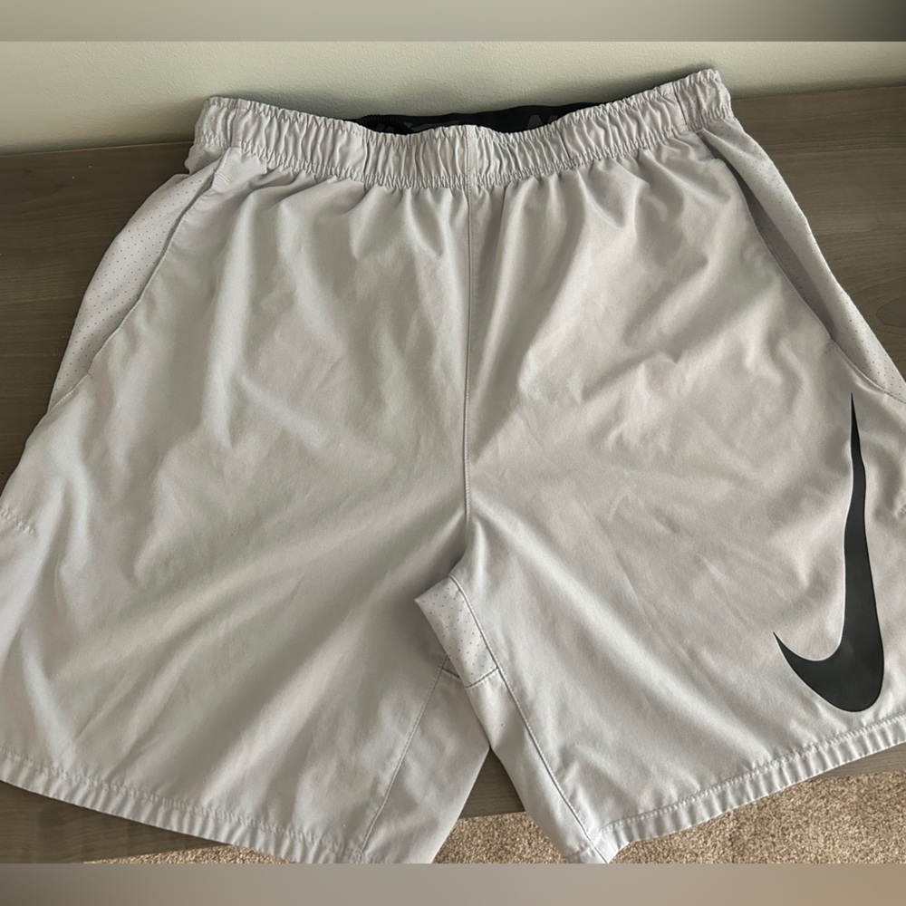 Set of 2 Men’s Nike dri fit shorts unlined